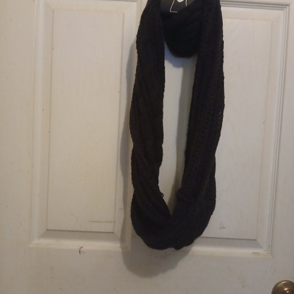 CHARLOTTE DANIEL ETERNITY SCARF